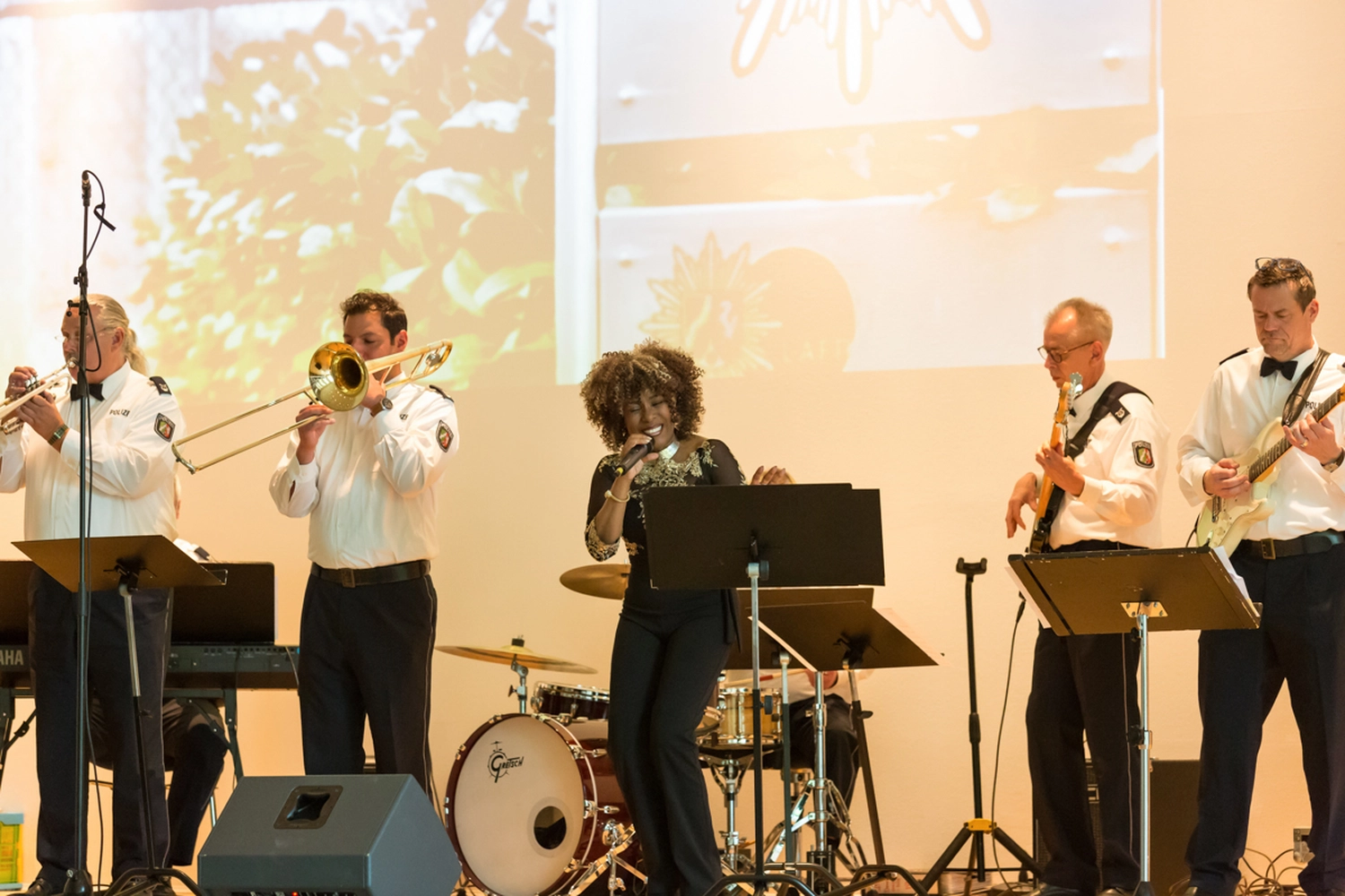 Brug – Shirley Brug